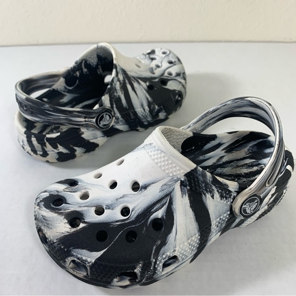 Crocs Kids Classic Marbled Tie Dye Clog Black/White Little Kids Slip On Shoes 11 - Picture 1 of 8